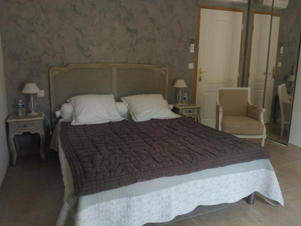 Bed and Breakfast Relais de l'alsou- jacuzzi chauffé piscine à Labastide-en-Val Chambre photo